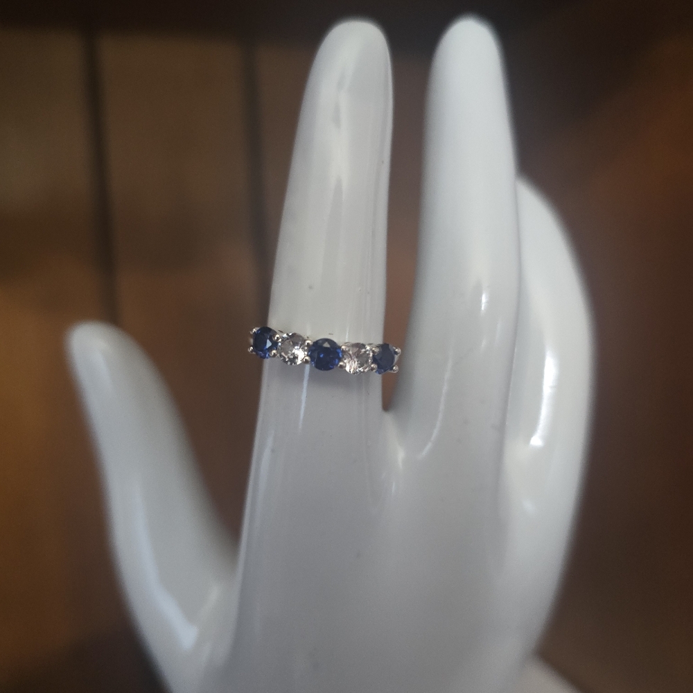 Elegant Silver and Blue Women's Ring